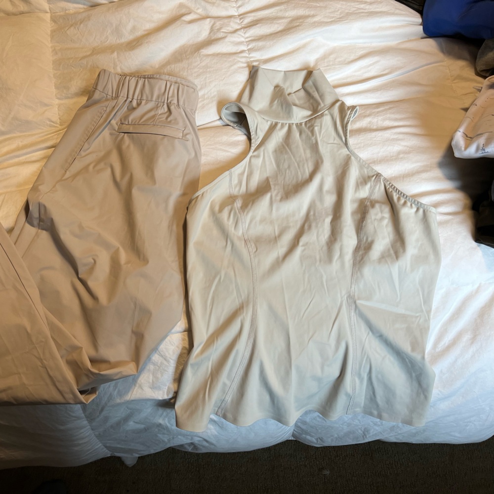 Razor tank and pant set.